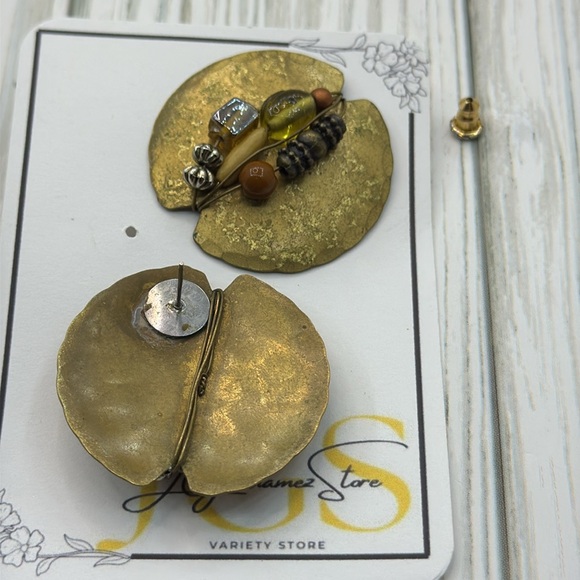 Vintage handmade Gold and Brown Earrings - Picture 4 of 5